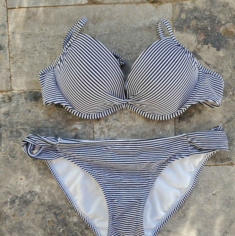 Swimsuit - Medium Top & Bottom